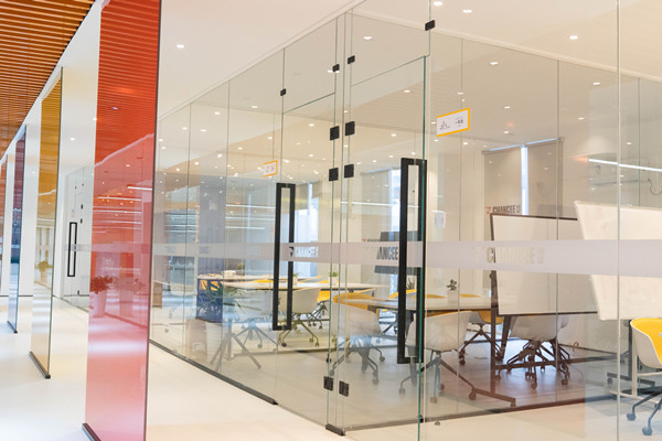 橙犀掃地機(jī)