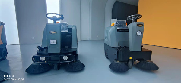  掃地機(jī)廠家掃地機(jī)的性?xún)r(jià)比體現(xiàn)在哪里？