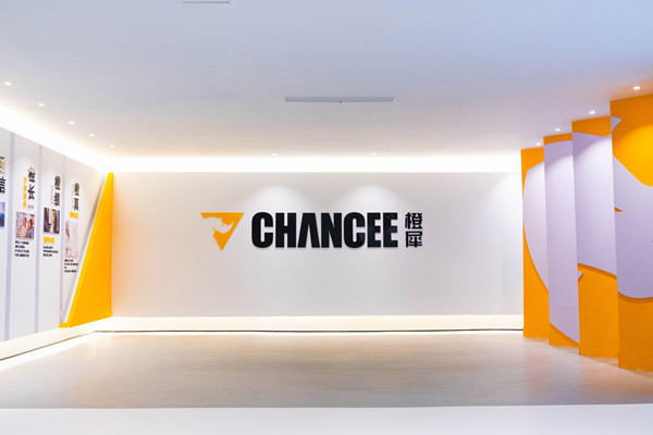 清潔設(shè)備廠家洗地機與人工相比的優(yōu)勢在哪里