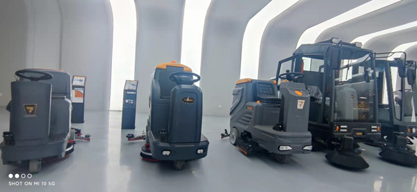 工業(yè)掃地機清潔不在費時費力
