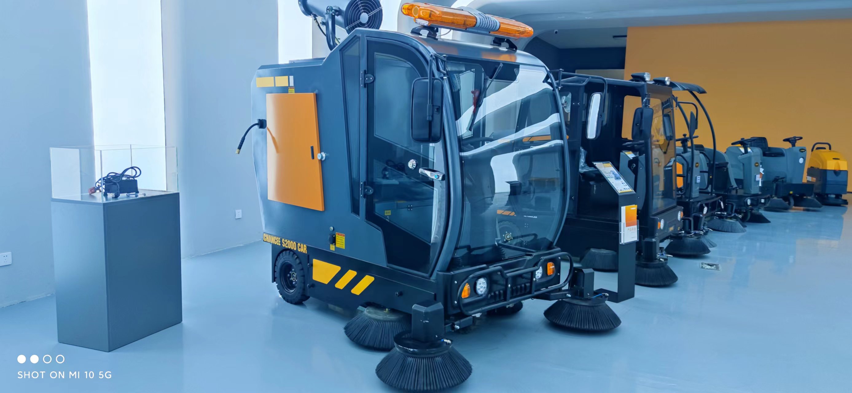 掃地機(jī)操作簡(jiǎn)單嘛？